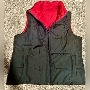 Women’s reversible puffer vest size: XXL